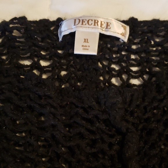 Decree Sweater - Picture 2 of 3
